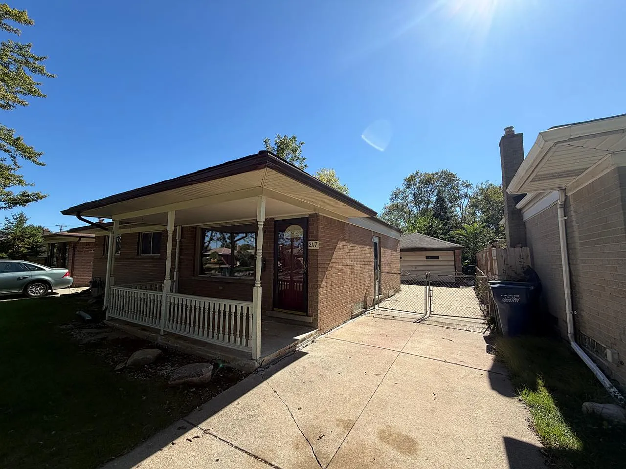 3 bed, $1,500 — Photo 2