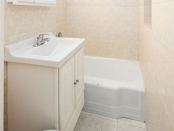 4th image of 205 W 91st St #Ba