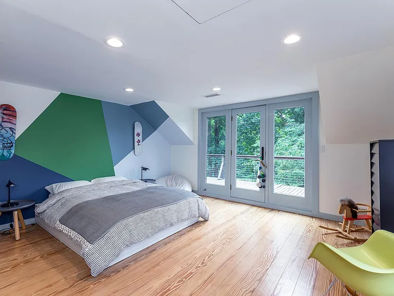 147 Wykeham Rd — Photo 23