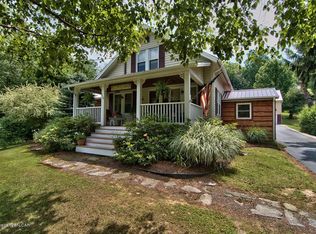 658 Apple Tree Rd, Harding, PA 18643