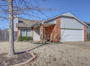 1608 N 26th Pl, Broken Arrow, OK 74014