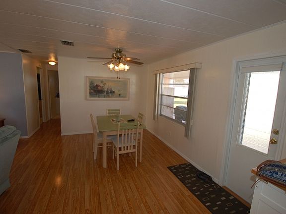 5th image of 272 Sunnyside Ln