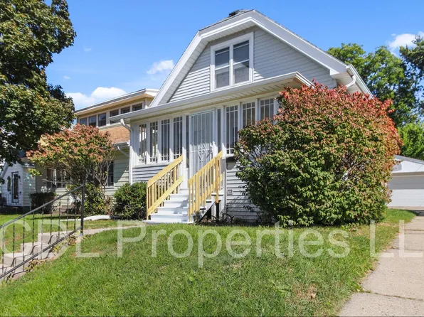 2110 S 85th St, Milwaukee, WI 53227