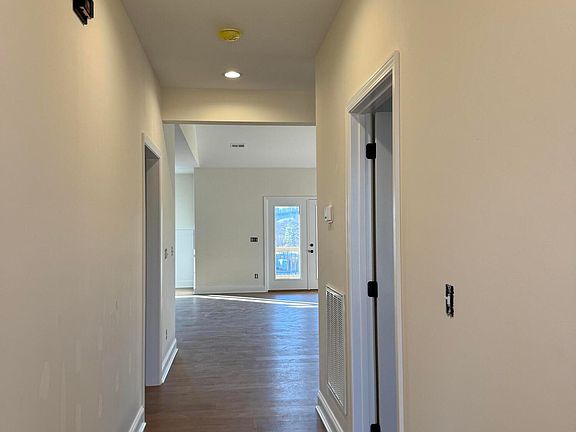 3rd image of 1172 Hawley Rd