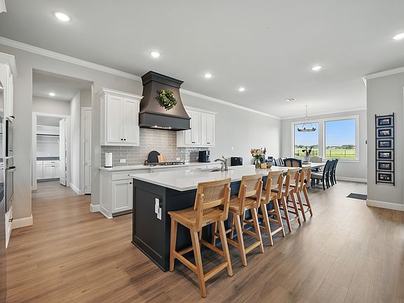 4th image of 132 Parkview