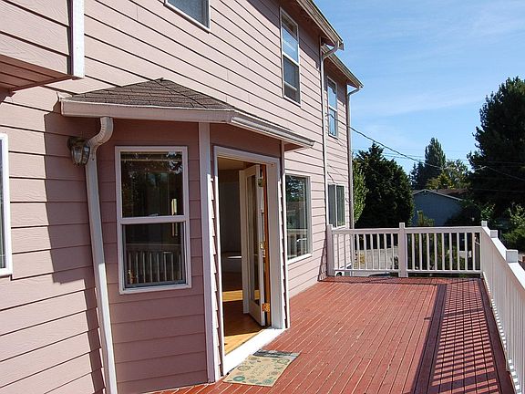 3rd image of 1516 NW 200th St