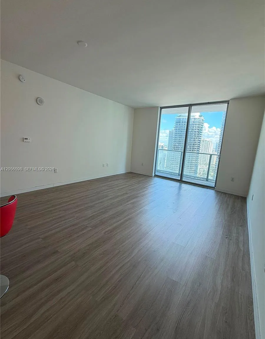 1100 Millecento Residence — Photo 2
