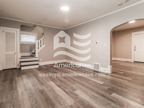 1019497_003_living_room_3.jpg