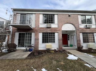 2142 Allen Blvd APT 4, Middleton, WI 53562