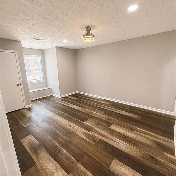 1116 Summer Brook Rd — Photo 13