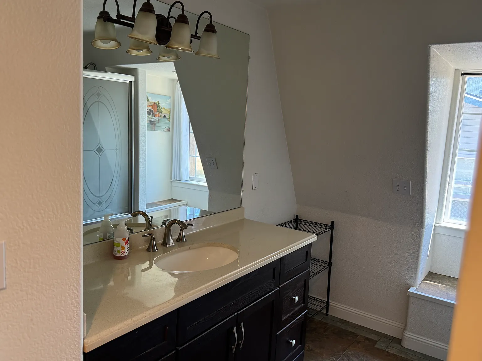 3 bed, 3356 sqft, $4,500 — Photo 4