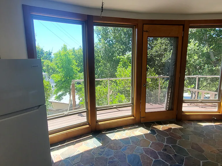 406 Doulton Ct #1/2 — Photo 7