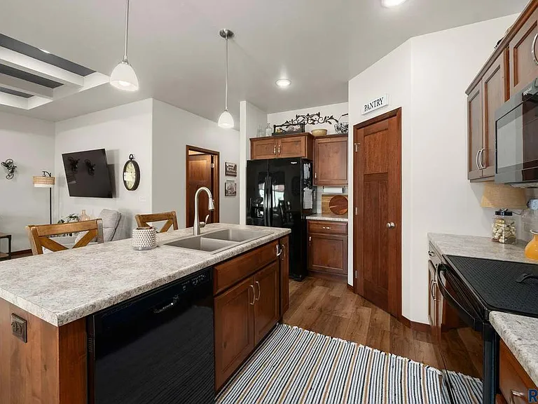 6213 S Buffalo Ridge Ave — Photo 4