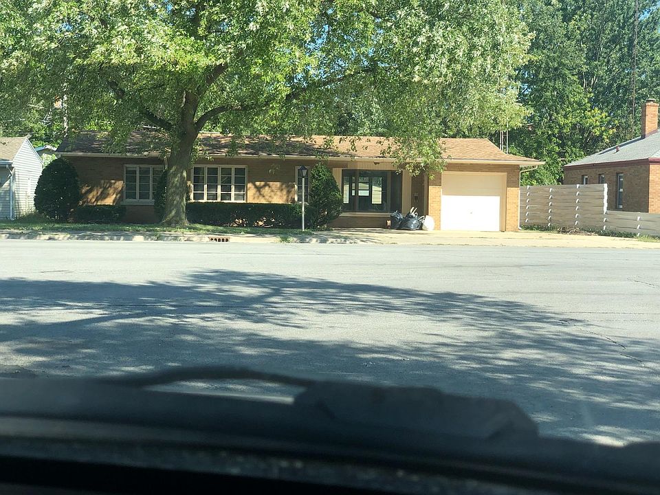 1st image of 570 S Kennedy Dr