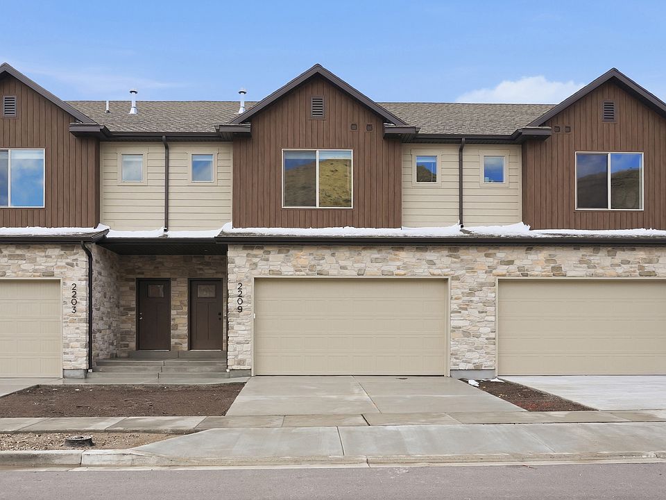 1st image of 2209 W Swift Fox Dr
