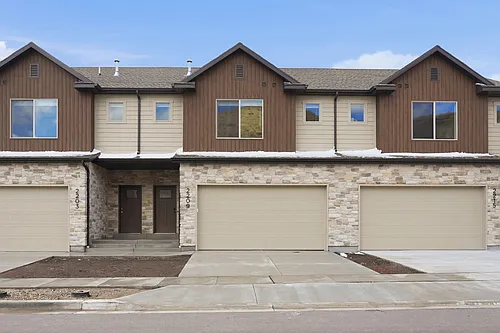 2209 W Swift Fox Dr Photo 1