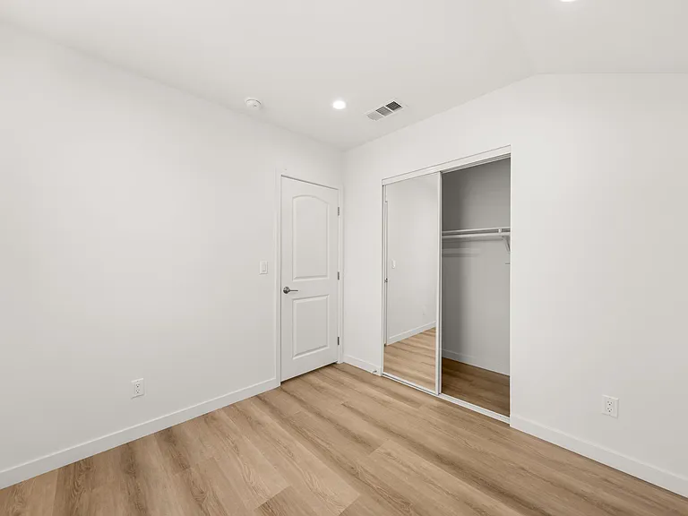 4700 S Gramercy Pl #4702 — Photo 6
