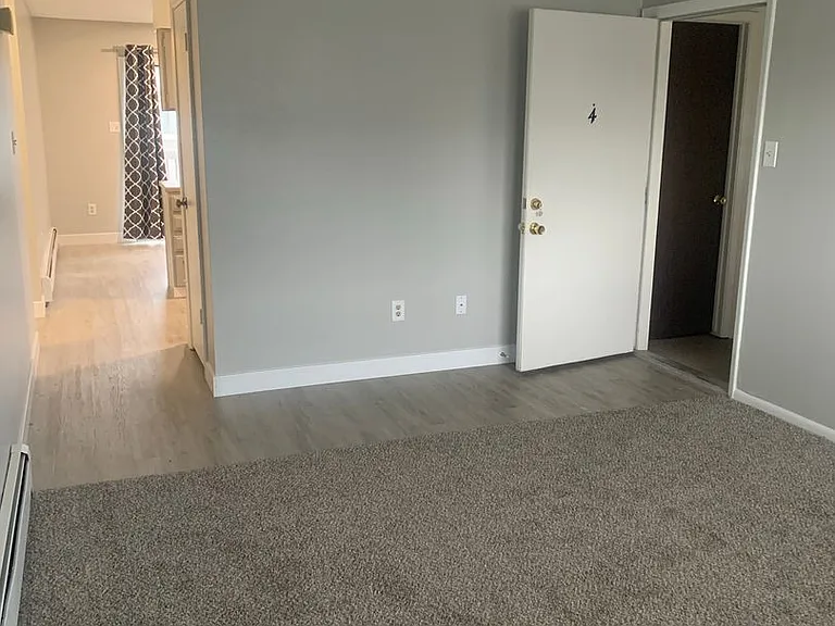 Regency Apartments 4805 — Photo 4