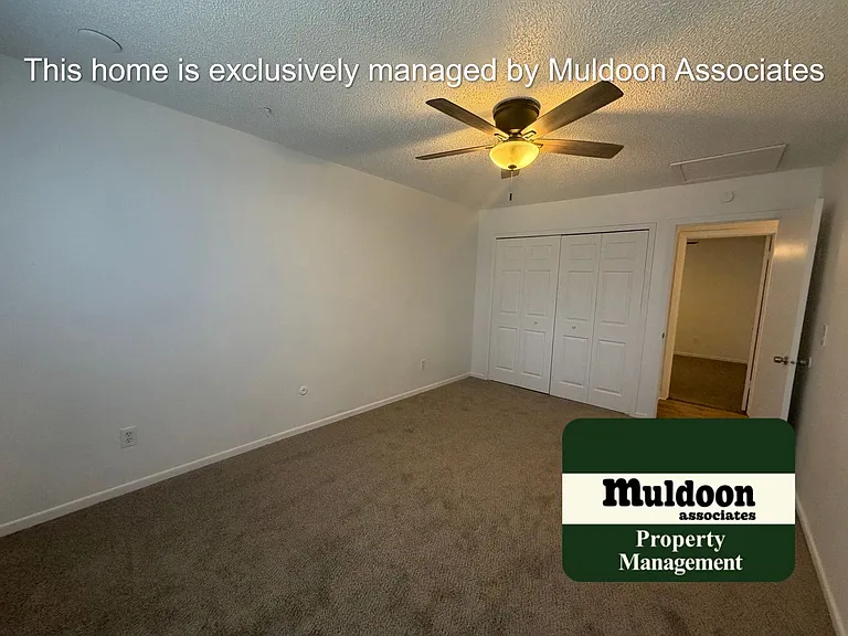 2958 Roche Dr N — Photo 13