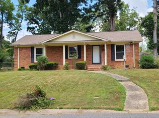 5601 Snow White Ln, Charlotte, NC 28213