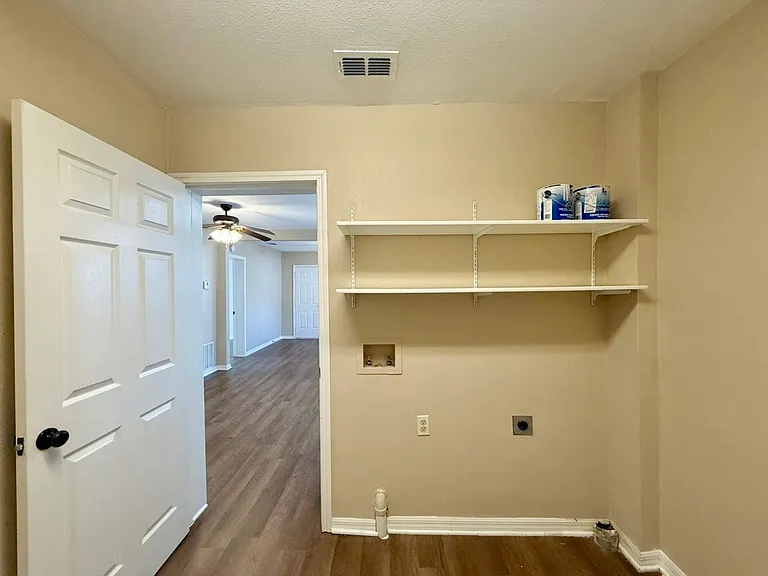 1016 S Bennett Ave — Photo 13