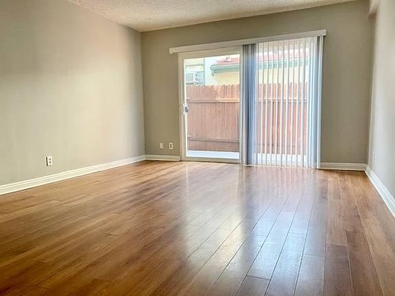3rd image of 6115 Mesa Ave APT 5
