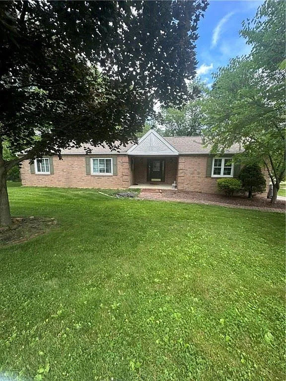 108 Phillips Dr photo 1