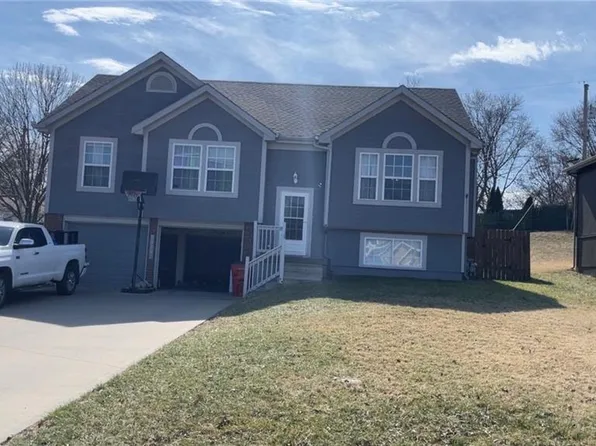 18609 E Bundschu Pl, Independence, MO 64056