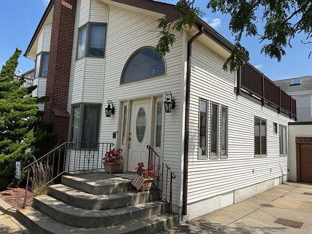 Bellmore Ave