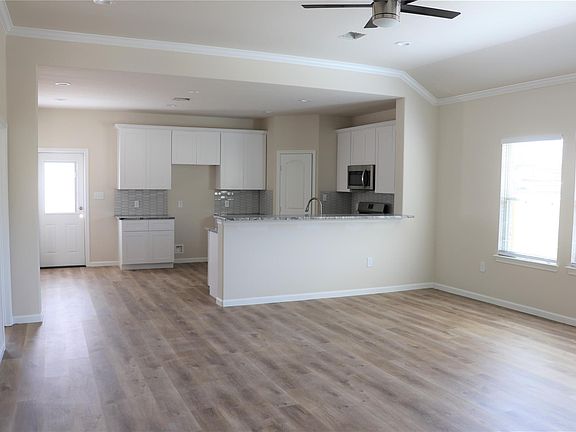 2nd image of 315 Carlos Leal Dr