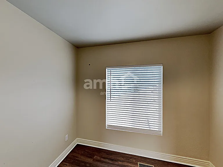 521 N Quincy Ave — Photo 11
