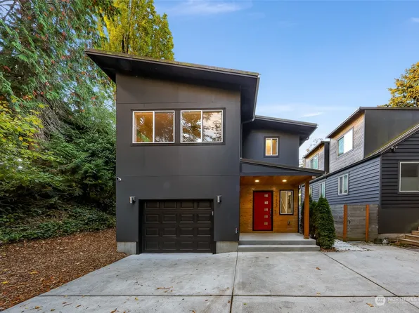 7453 Gatewood Road SW, Seattle, WA 98136