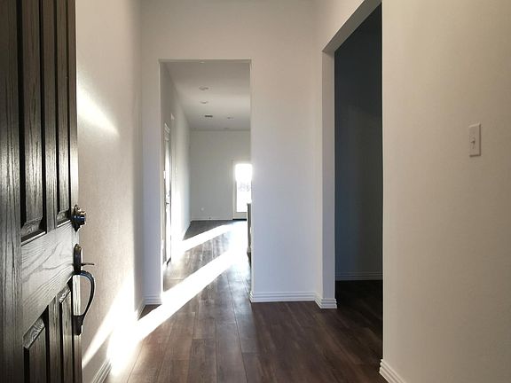 3rd image of 2405 Lovegrass Ln