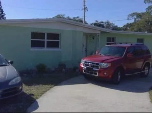 2400 Kennesaw St, Fort Myers, FL 33901