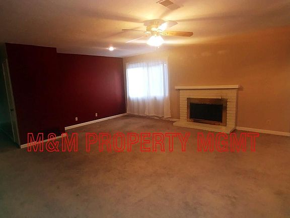 8732 MERRIBROOK LIVING ROOM