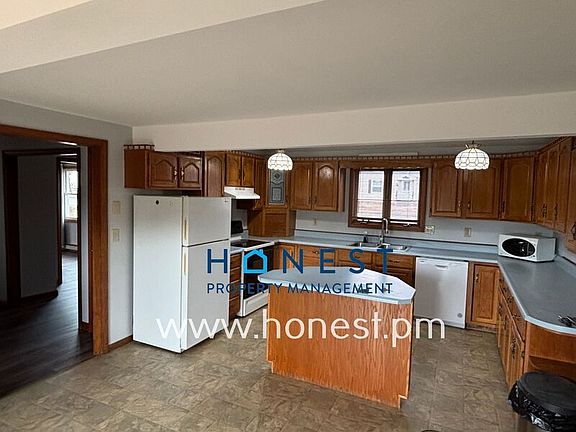 4th image of 273 Pond Rd