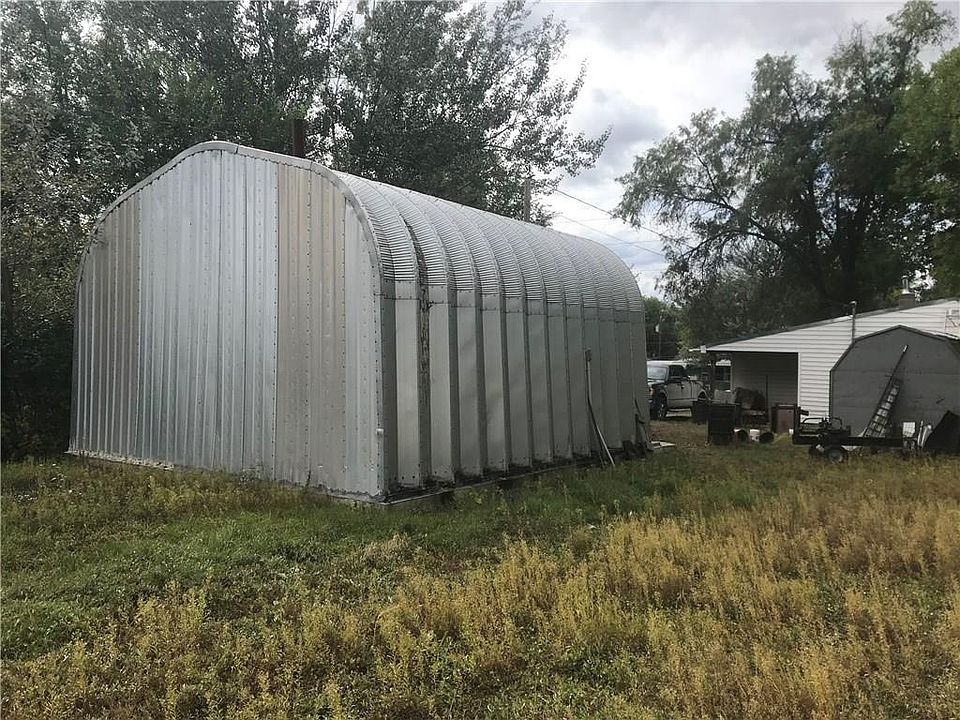 2nd image of 705 N 15th St