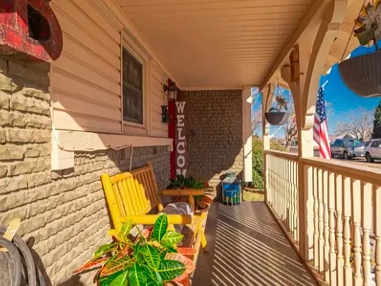 2717 Beechwood St — Photo 24