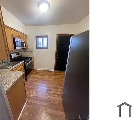 162 W Clarkson Ave — Photo 4