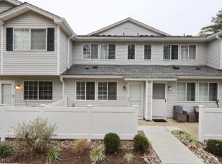 21 Parkside Rd, Bedminster, NJ 07921