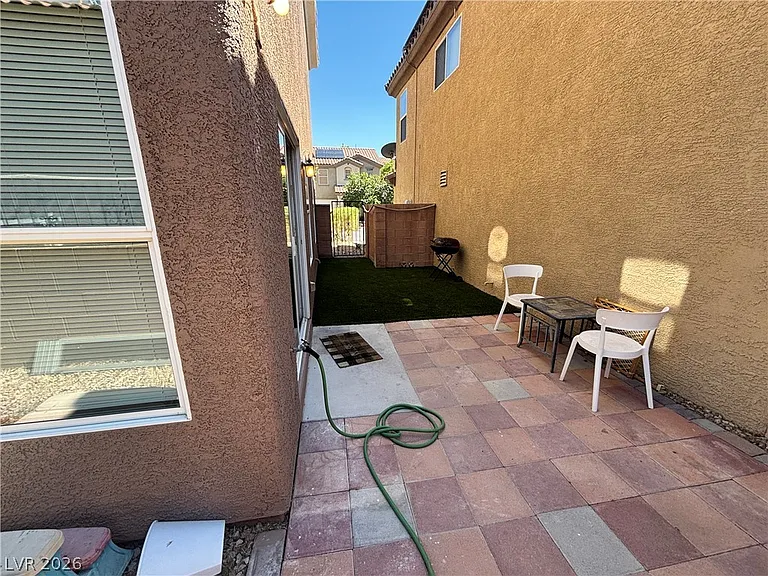 586 Brinkburn Point Ave — Photo 31