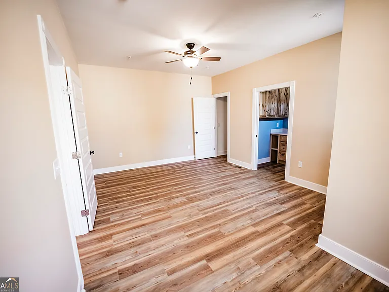 210 8th St W #1 — Photo 12