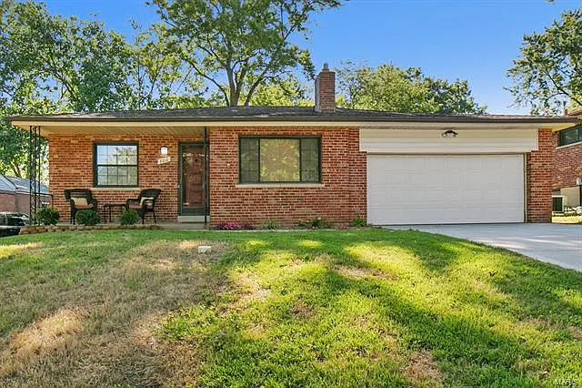 8210 Villaton Dr photo 1
