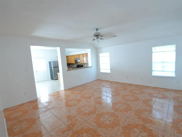 13007 Brentlawn Ct — Photo 3