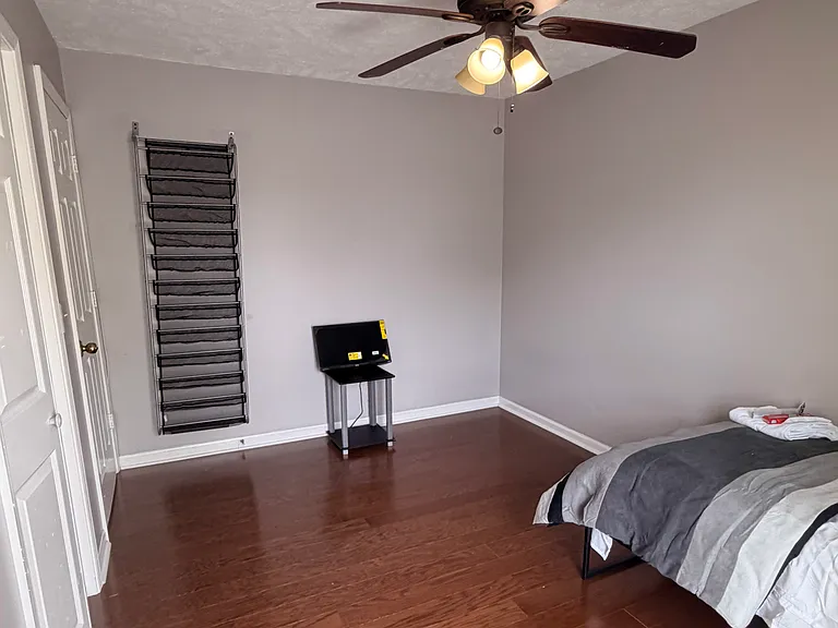 917 Tavistock Pl — Photo 17