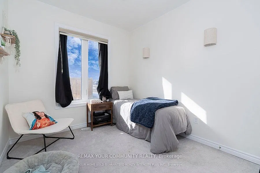 2 bed, $2,300 — Photo 4
