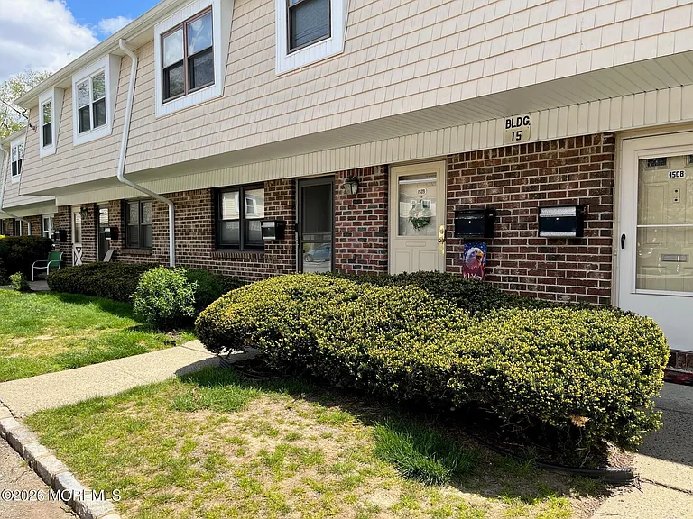 1508 Silver Ct — Photo 2