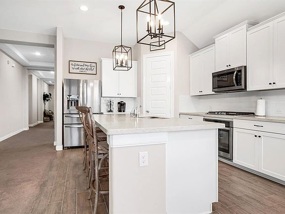 5th image of 2311 Jessamine Heights Ln
