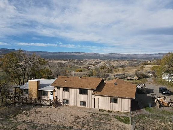 2nd image of 14951 Cliffside Rd