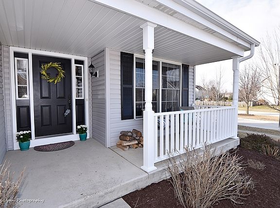 2nd image of 39W281 E Mallory Dr